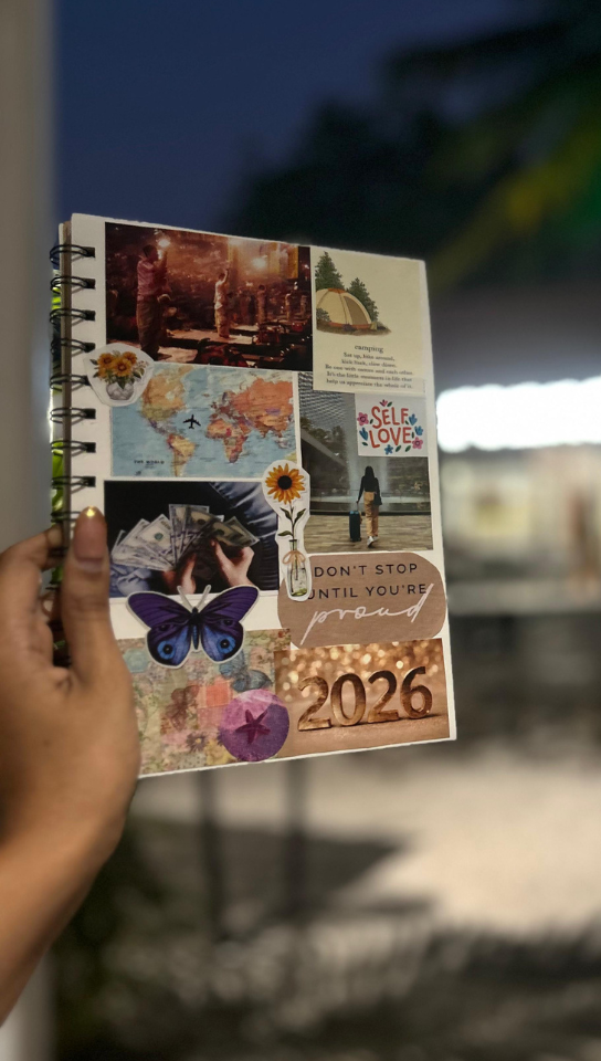 vision-board-workshop-surat-rennoki-cafe-adajan-visual-paintings